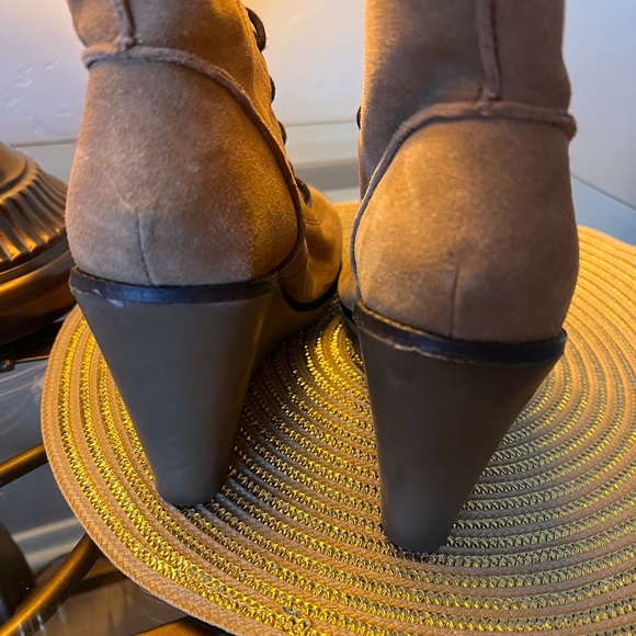 Michael Kors suede booties - Picture 4 of 6